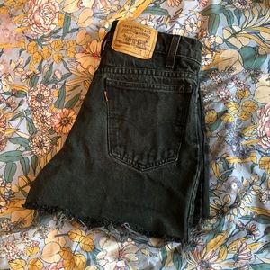 Levi’s vintage black jean shorts 550